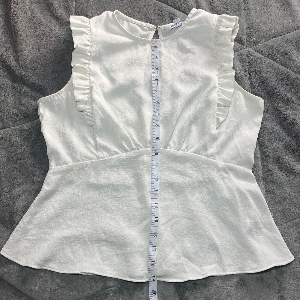 Express Flutter/Ruffle Sleeve Keyhole Back Busine… - image 6